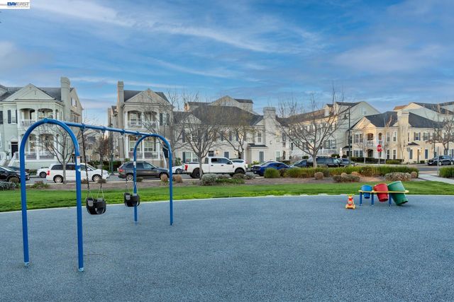 3703 Whitworth Dr, Dublin, CA 94568