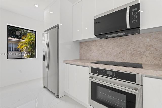 14950 NE 2nd Ave, Miami, FL 33161