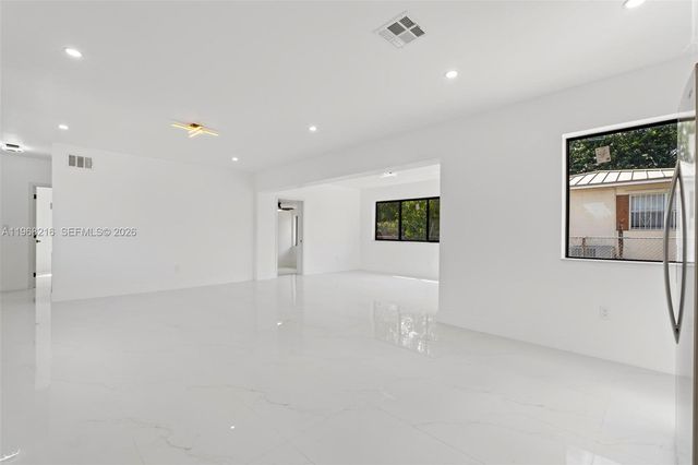 14950 NE 2nd Ave, Miami, FL 33161