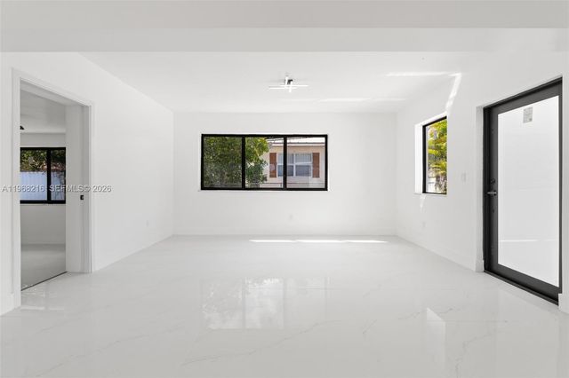 14950 NE 2nd Ave, Miami, FL 33161