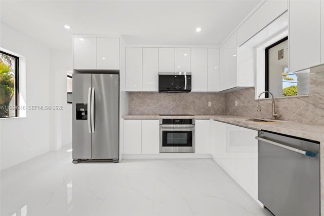 14950 NE 2nd Ave, Miami, FL 33161