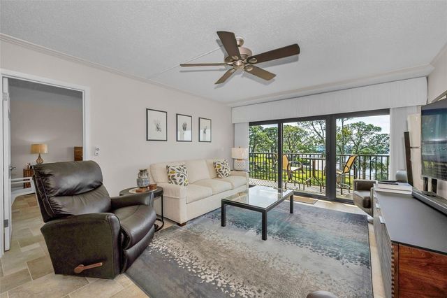 2700 BAYSHORE BOULEVARD 11-209, Dunedin, FL 34698