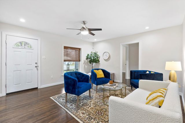 2315 Boyd Street, Dallas, TX 75224