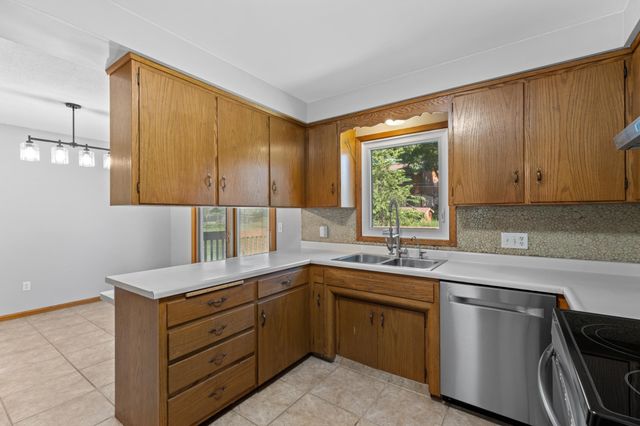 807 26th Street NW, Rochester, MN 55901