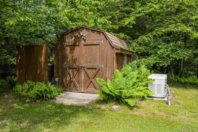 172 Wards Road, Livingston Manor, NY 12758