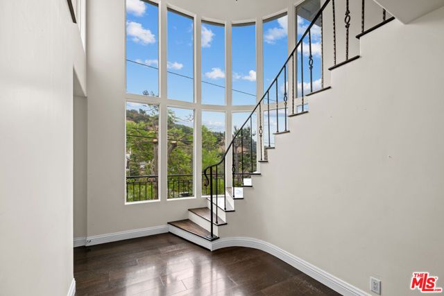 1759 N Beverly Drive, Beverly Hills, CA 90210