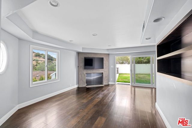 1759 N Beverly Drive, Beverly Hills, CA 90210