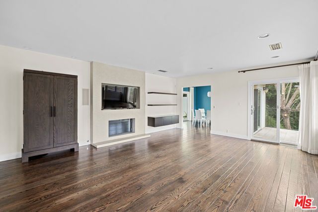 1759 N Beverly Drive, Beverly Hills, CA 90210
