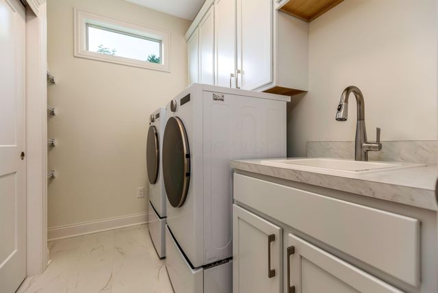 374 Morning Mist Court, Delaware, OH 43015