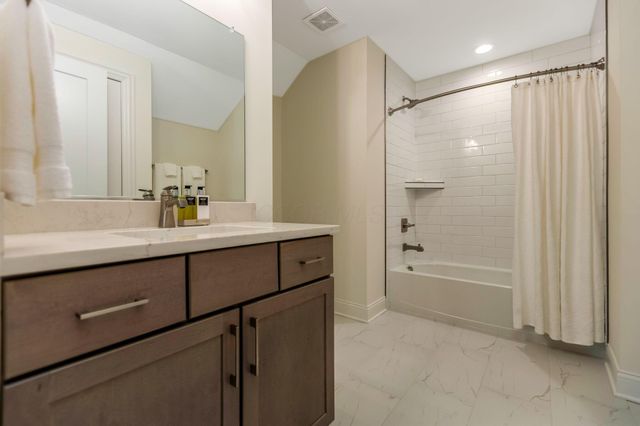 374 Morning Mist Court, Delaware, OH 43015