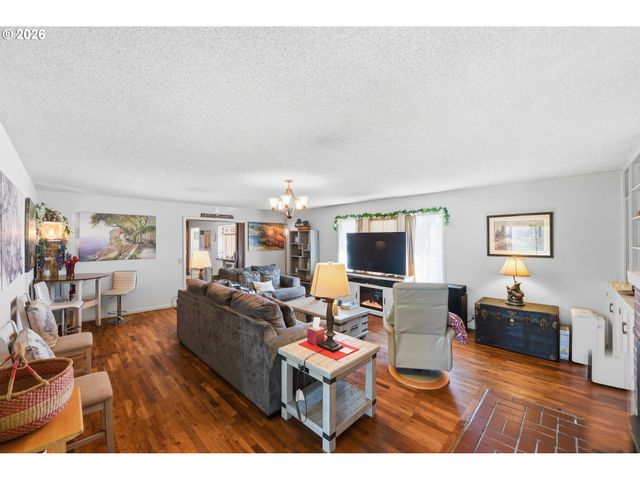 650 FRANKLIN Ave, Bandon, OR 97411