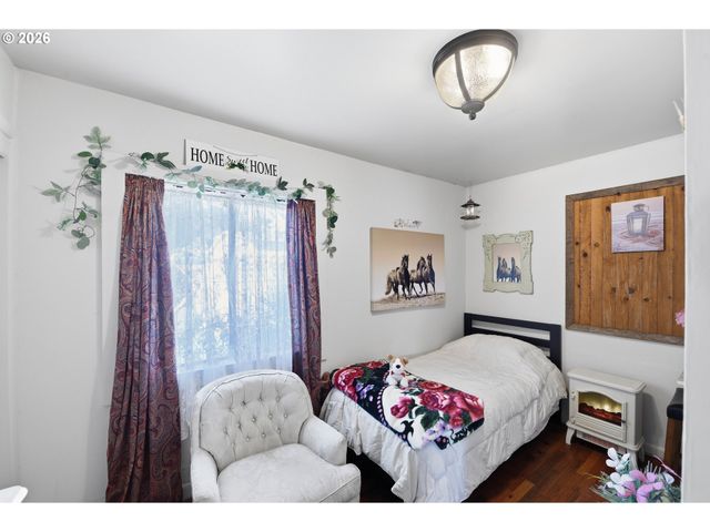 650 FRANKLIN Ave, Bandon, OR 97411