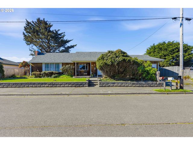 650 FRANKLIN Ave, Bandon, OR 97411