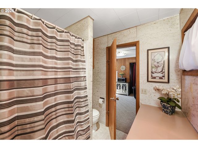 650 FRANKLIN Ave, Bandon, OR 97411