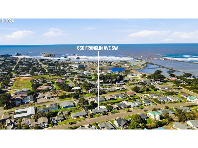 650 FRANKLIN Ave, Bandon, OR 97411
