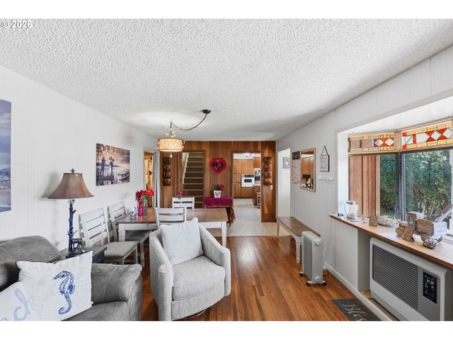 650 FRANKLIN Ave, Bandon, OR 97411