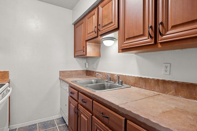 4601 Carlisle Boulevard NE APT B7, Albuquerque, NM 87109