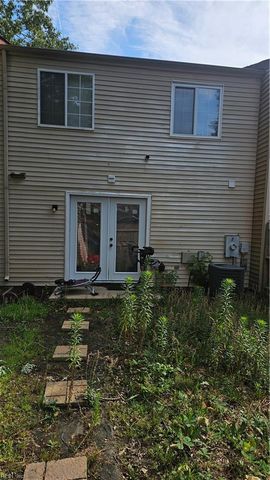 389 Deputy LN E, Newport News, VA 23607