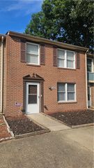 389 Deputy LN E, Newport News, VA 23607