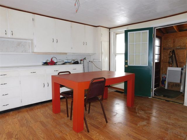 6555 Pipestone Street, Eau Claire, MI 49111