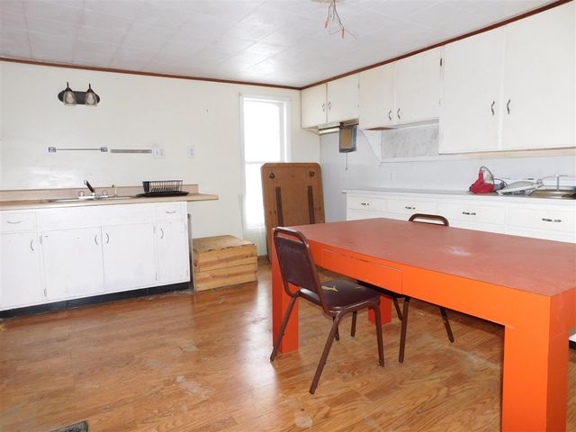 6555 Pipestone Street, Eau Claire, MI 49111