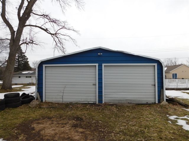 6555 Pipestone Street, Eau Claire, MI 49111