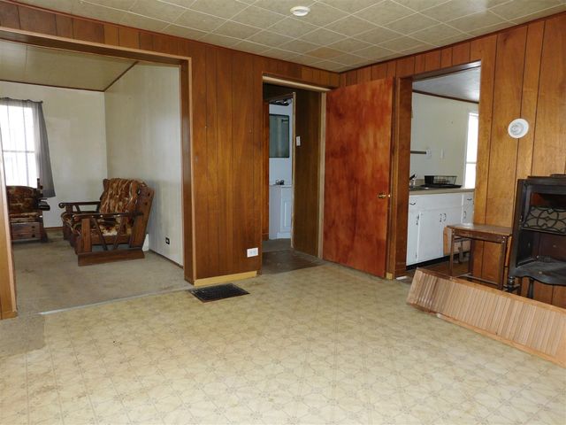 6555 Pipestone Street, Eau Claire, MI 49111