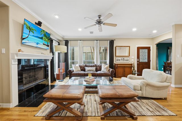 527 Oxford Street C, Houston, TX 77007