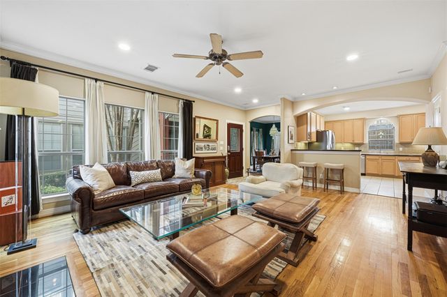 527 Oxford Street C, Houston, TX 77007