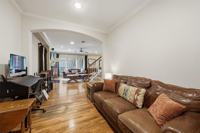 527 Oxford Street C, Houston, TX 77007