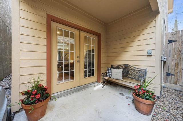 527 Oxford Street C, Houston, TX 77007