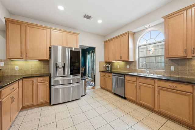 527 Oxford Street C, Houston, TX 77007