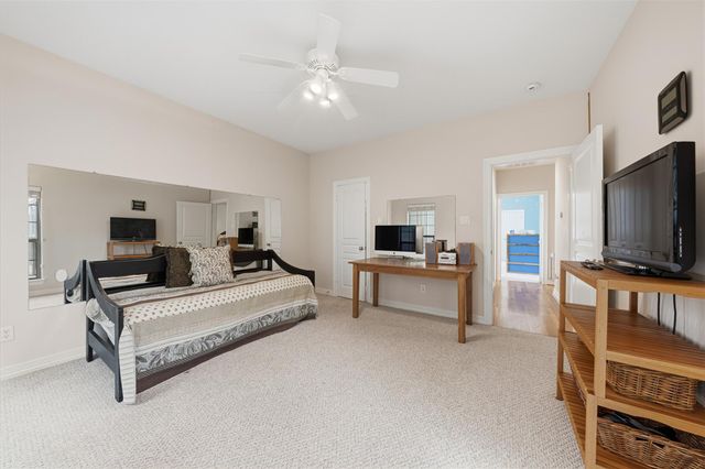 527 Oxford Street C, Houston, TX 77007