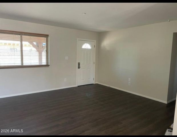 4008 W LAUREL Lane, Phoenix, AZ 85029