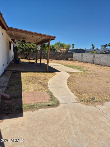 4008 W LAUREL Lane, Phoenix, AZ 85029