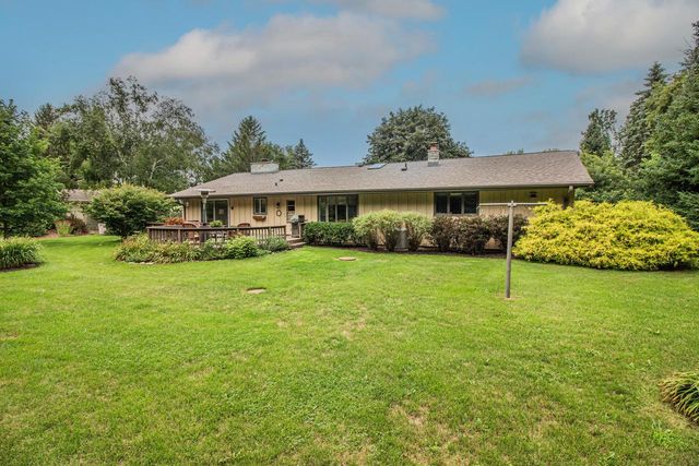 7343 Glencoe DRIVE, Cedarburg, WI 53012