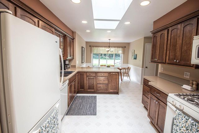 7343 Glencoe DRIVE, Cedarburg, WI 53012