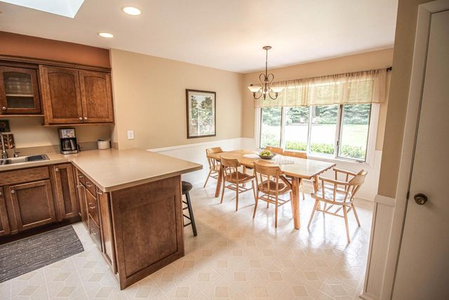 7343 Glencoe DRIVE, Cedarburg, WI 53012