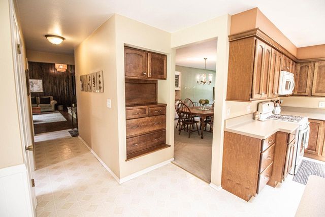 7343 Glencoe DRIVE, Cedarburg, WI 53012