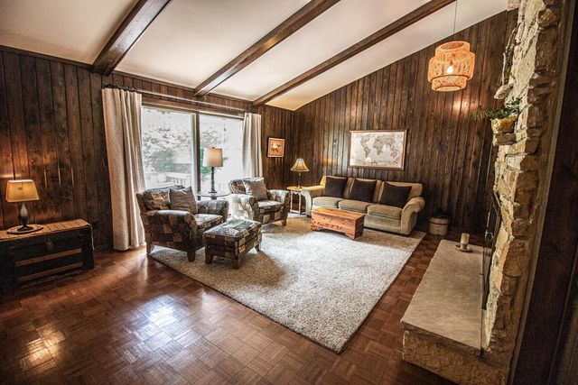 7343 Glencoe DRIVE, Cedarburg, WI 53012