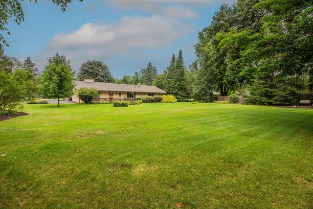 7343 Glencoe DRIVE, Cedarburg, WI 53012