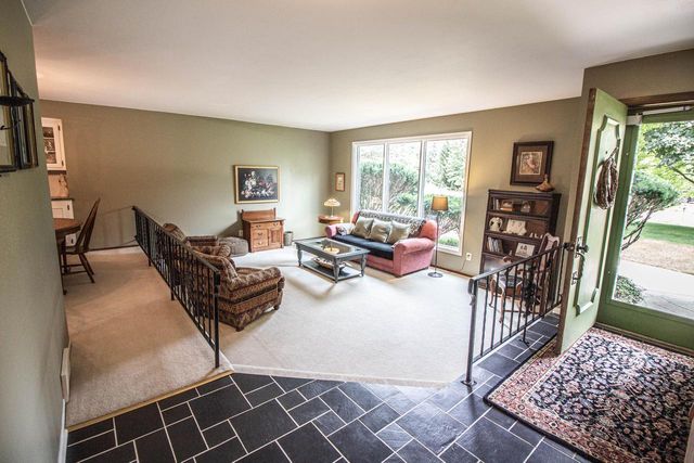 7343 Glencoe DRIVE, Cedarburg, WI 53012