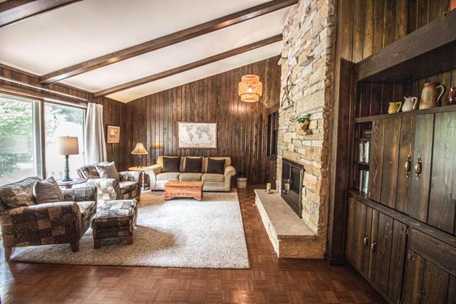 7343 Glencoe DRIVE, Cedarburg, WI 53012