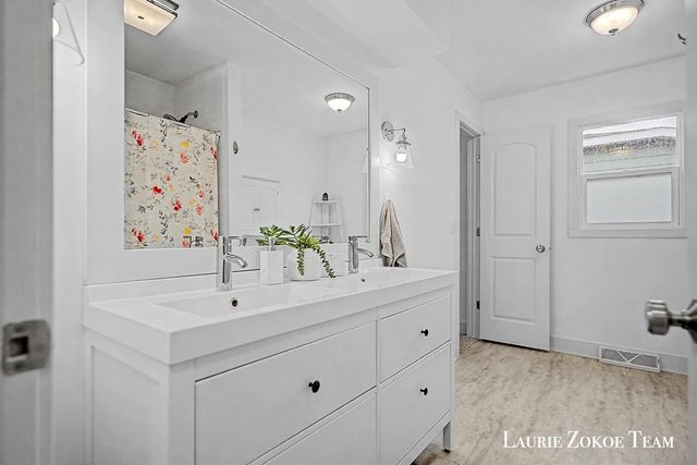 2659 Woodridge Drive, Jenison, MI 49428