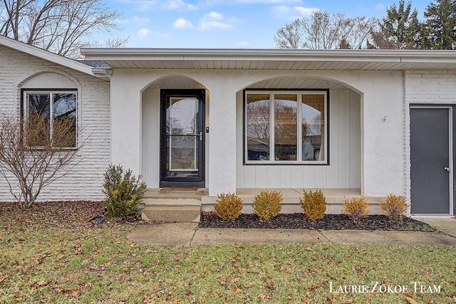 2659 Woodridge Drive, Jenison, MI 49428