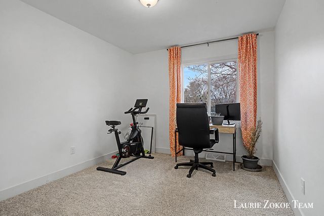 2659 Woodridge Drive, Jenison, MI 49428