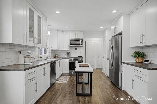 2659 Woodridge Drive, Jenison, MI 49428