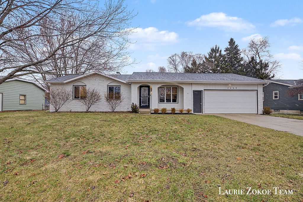 2659 Woodridge Drive, Jenison, MI 49428