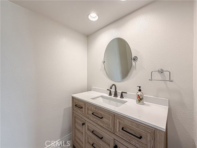 26120 Alizia Canyon E, Calabasas, CA 91302