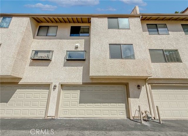 26120 Alizia Canyon E, Calabasas, CA 91302